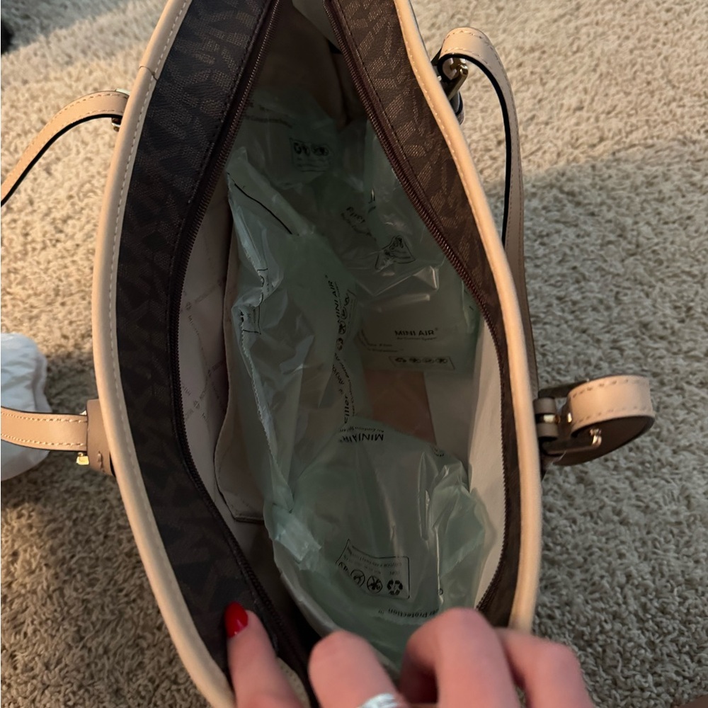 Brand New Michael Kors Brown Tote with Tan Trim - Picture 4 of 4